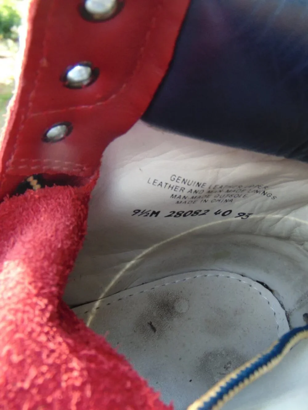 Timberland Boots Red Leather Men’s Size 9.5 6-Inch Premium Waterproof EXCELLENT
